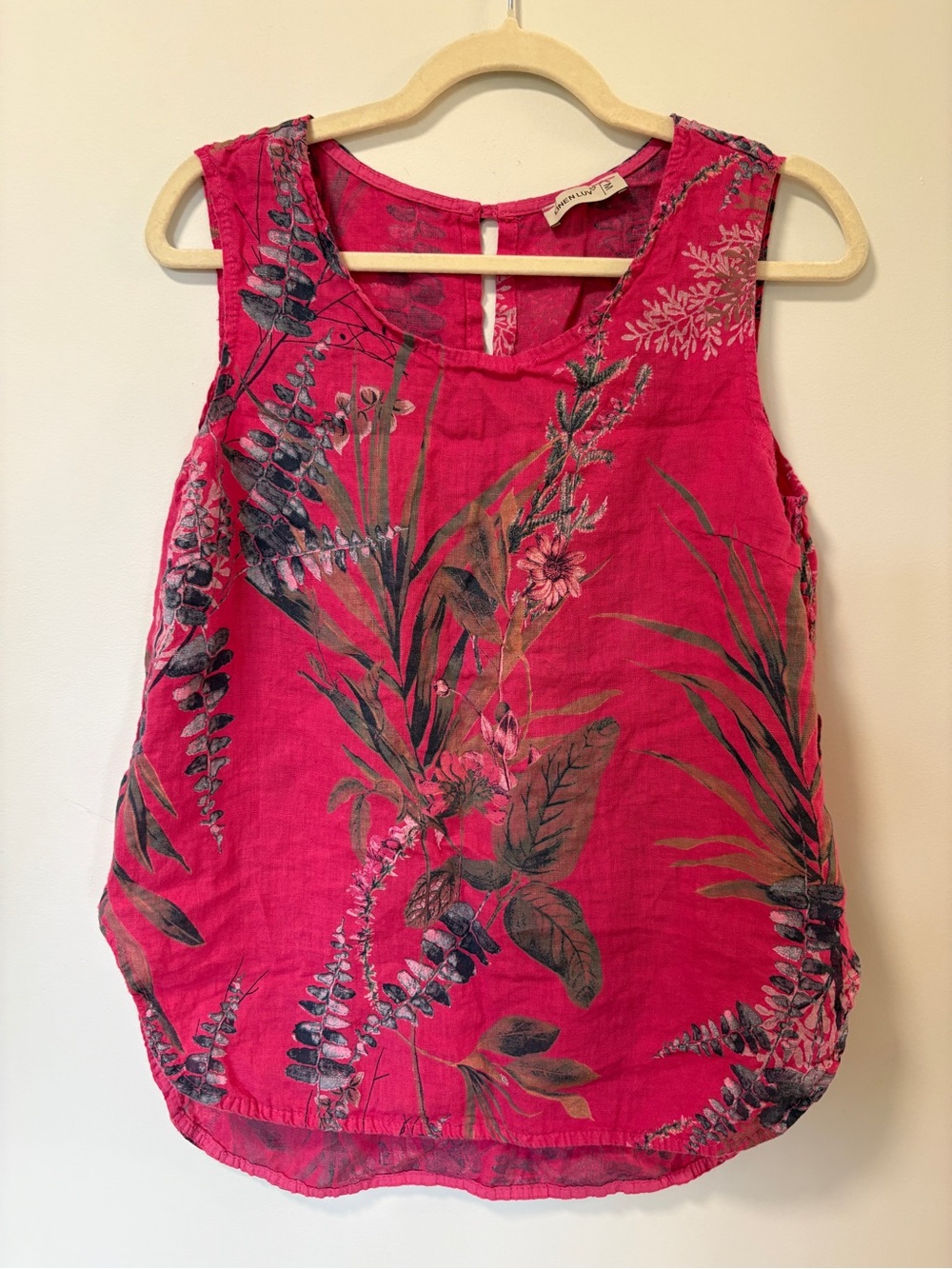 Linen Luv Made in Italy 100% Linen women's sleeveless floral pattern top pink